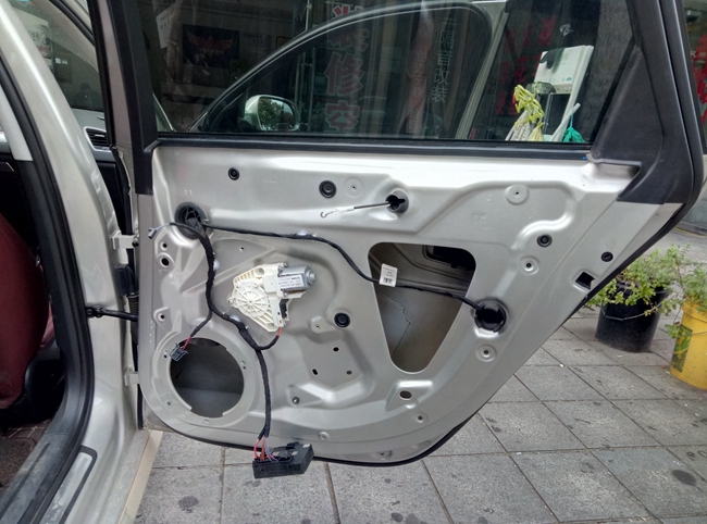 新锐达奥迪A4L升级德国伊顿，入门级感受大不同！