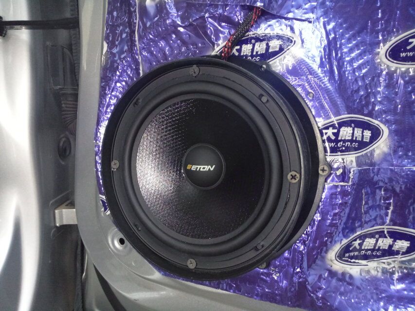 天津捷沃奥迪Q5升级斯派朗魔音盒，这个冬天有TA才“美”！