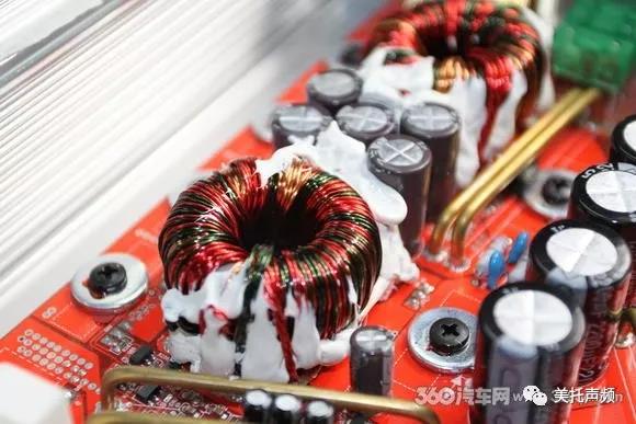 天津捷沃奥迪Q5升级斯派朗魔音盒，这个冬天有TA才“美”！