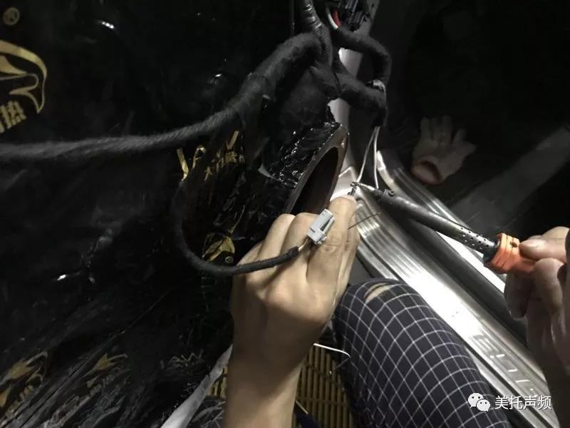 撼心之乐，激情碰撞-车改坊重庆店为福特锐界升级美国霸克