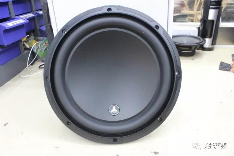 明亮而通透的高音，源于德国伊顿-宝马320升级专业音质