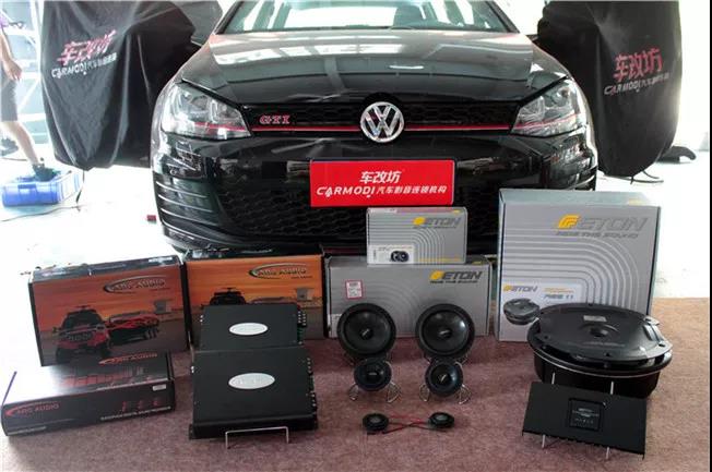 敢和保时捷宝马对飙的小钢炮大众GTI，音响改装起来也是如此拉风！
