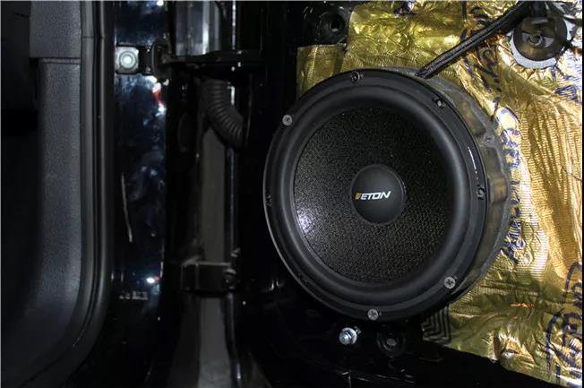 敢和保时捷宝马对飙的小钢炮大众GTI，音响改装起来也是如此拉风！