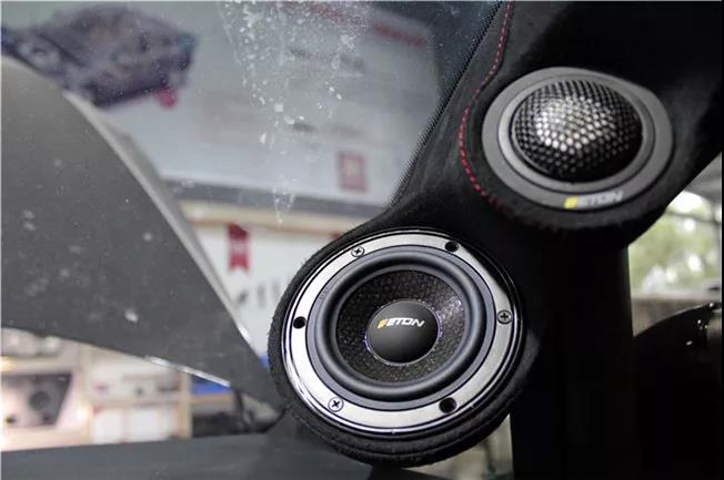 敢和保时捷宝马对飙的小钢炮大众GTI，音响改装起来也是如此拉风！