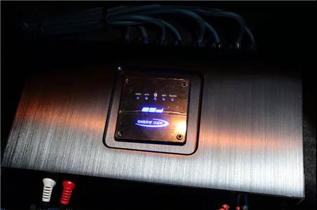 敢和保时捷宝马对飙的小钢炮大众GTI，音响改装起来也是如此拉风！