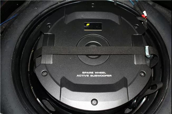 敢和保时捷宝马对飙的小钢炮大众GTI，音响改装起来也是如此拉风！