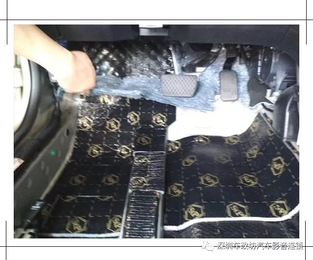 给耳朵冲澡 本田雅阁改装伊顿172.2—深圳车改坊汽车音响改装