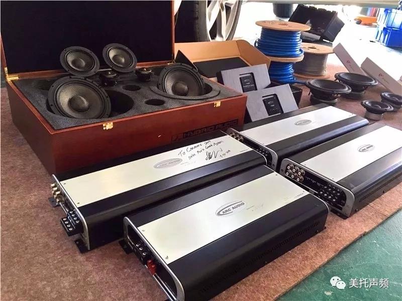 两台PS8，30W重金打造-车改坊武汉店为奥迪Q5音响升级美国Hybrid Audio