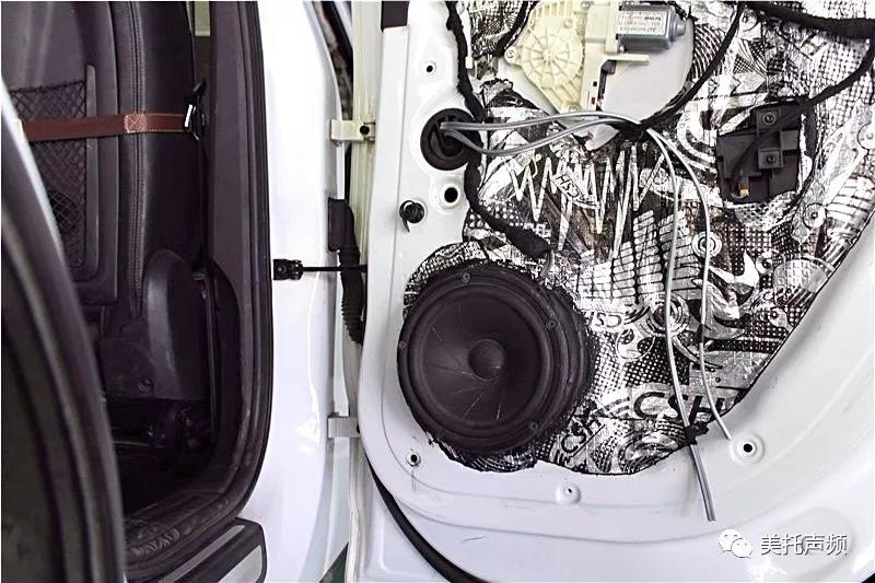 两台PS8，30W重金打造-车改坊武汉店为奥迪Q5音响升级美国Hybrid Audio