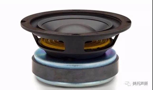 两台PS8，30W重金打造-车改坊武汉店为奥迪Q5音响升级美国Hybrid Audio