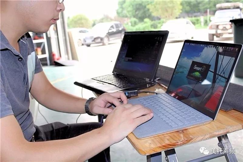 两台PS8，30W重金打造-车改坊武汉店为奥迪Q5音响升级美国Hybrid Audio