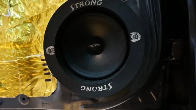 解救无聊-车改坊广州帝锐店本田CRV汽车音响改装德国伊顿POW172.2
