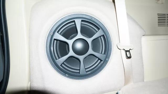 全力开唱-车改坊广州帝锐店汉兰达汽车音响改装德国伊顿RSR160三分频