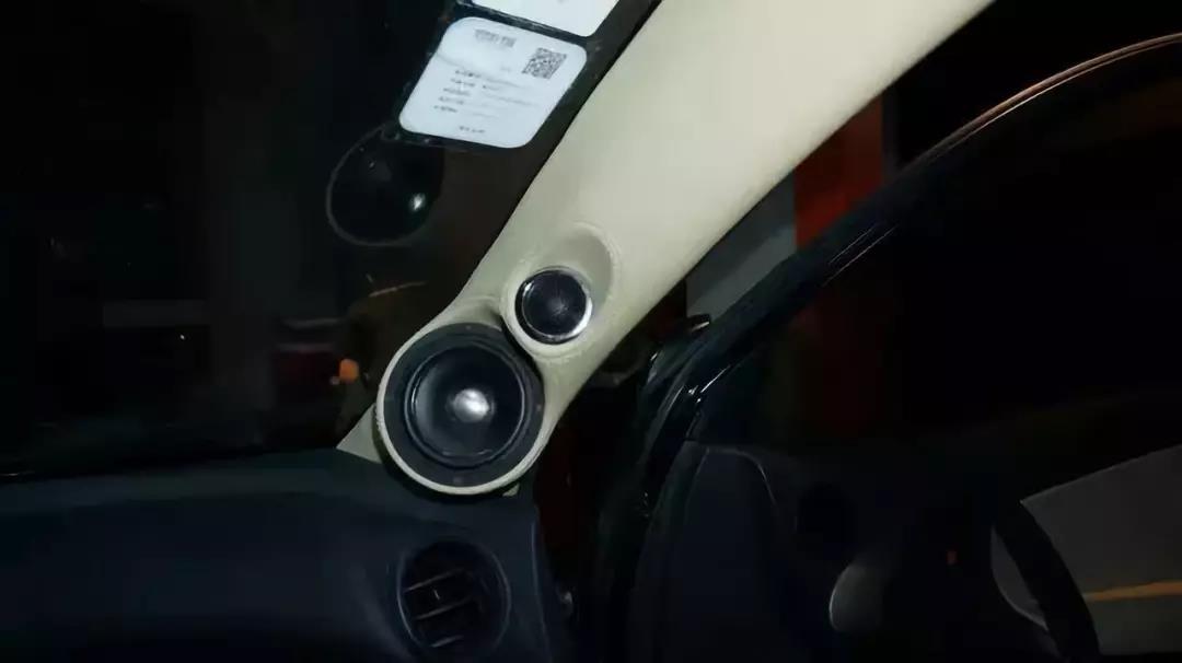 拯救低落情绪-车改坊广州帝锐店丰田RAV4音响改装TEC SQ6/K3神曲三分频