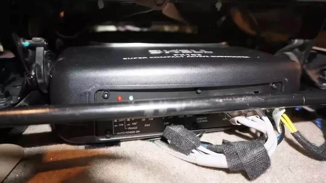 拯救低落情绪-车改坊广州帝锐店丰田RAV4音响改装TEC SQ6/K3神曲三分频