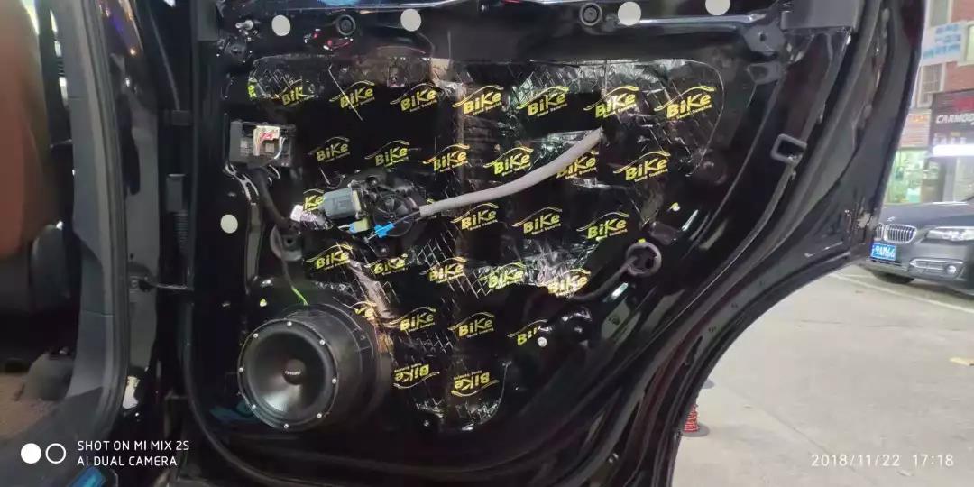 闹哪样！奥迪q7也不满意？-车改坊义乌店奥迪q7汽车音响升级德国ETON