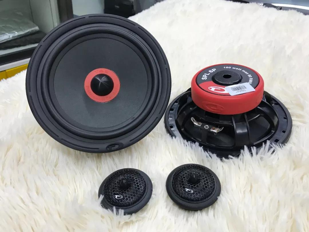 网红级“三好”SUV车主依旧不满？-车改坊重庆店吉利博越汽车音响升级意大利TEC