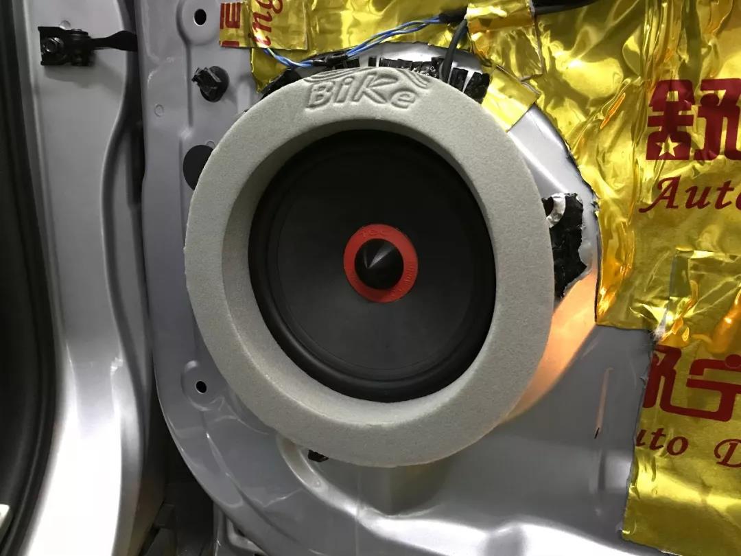 网红级“三好”SUV车主依旧不满？-车改坊重庆店吉利博越汽车音响升级意大利TEC