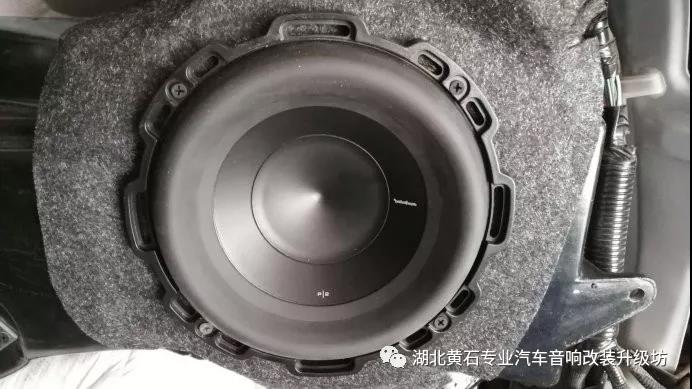 品味时尚经典，黄石昌海车改坊丰田陆地巡洋舰音响改装升级