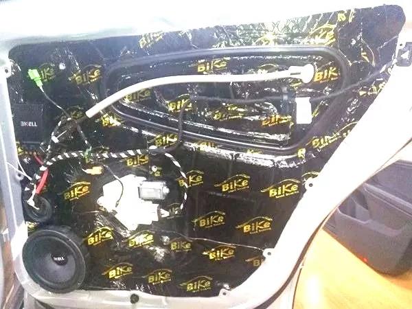 大众途观遇上美国霸克！车主说这样改很好听