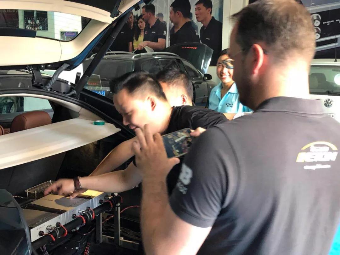 德国ETON技术总监多米尼克中国八天调音活动,第一站广州