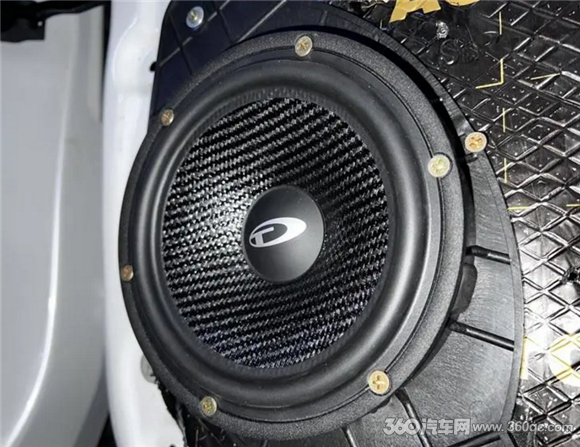 凯迪拉克XT5改装意大利TEC汽车音响 缓解疲劳畅听靓声好选择