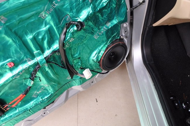 其实我介意 车改坊汽车影音连锁丰田威驰改装霸