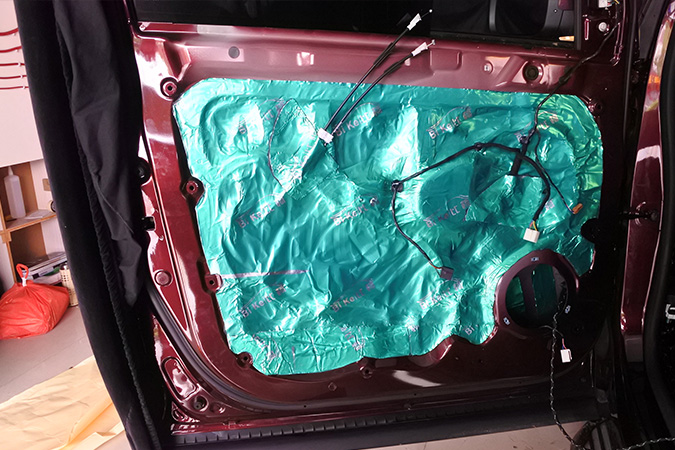 声音很震撼 车改坊汽车影音连锁宝骏560改装TEC、