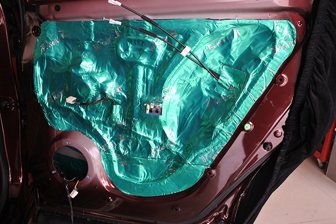 声音很震撼 车改坊汽车影音连锁宝骏560改装TEC、