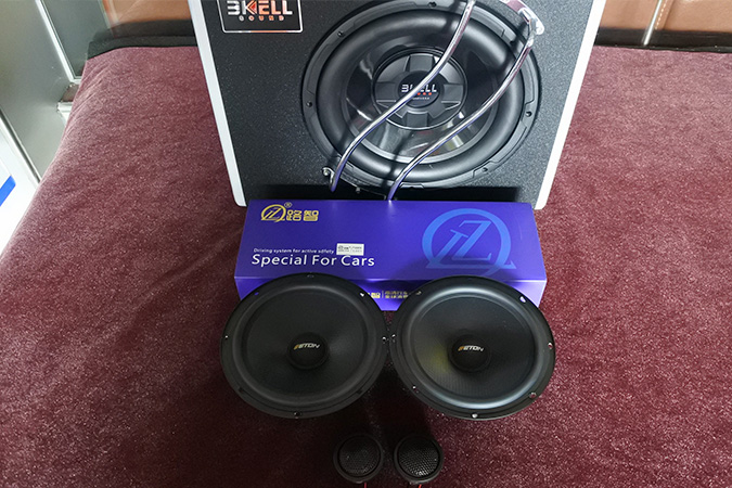 音质大不同 车改坊汽车影音连锁大众高尔夫6改装