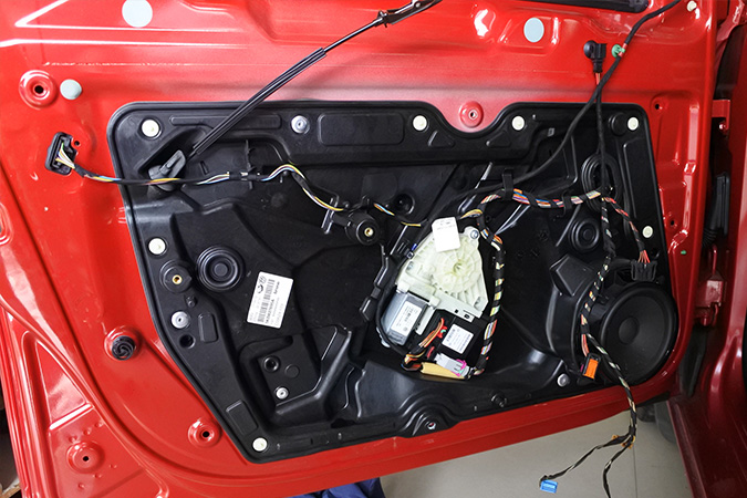 音质大不同 车改坊汽车影音连锁大众高尔夫6改装