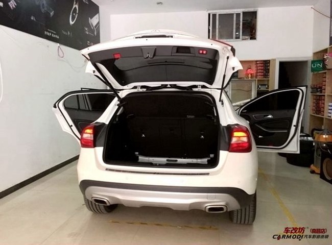 大系统才够浪 车改坊汽车影音连锁奔驰GLA200改装