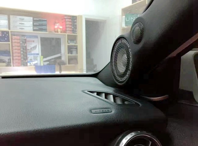 大系统才够浪 车改坊汽车影音连锁奔驰GLA200改装