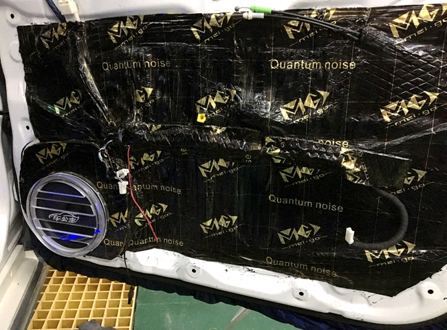 第二恋人 化州车公主丰田锐志改装德国ETON汽车音