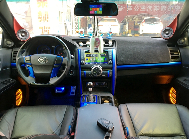 第二恋人 化州车公主丰田锐志改装德国ETON汽车音