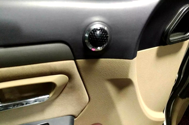 与你同乐 车改坊汽车影音连锁哈弗H5改装美国霸