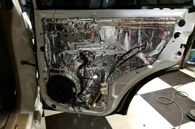 与你同乐 车改坊汽车影音连锁哈弗H5改装美国霸