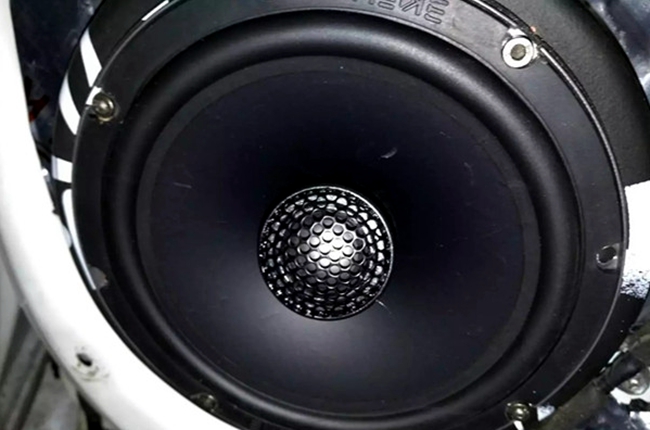 与你同乐 车改坊汽车影音连锁哈弗H5改装美国霸