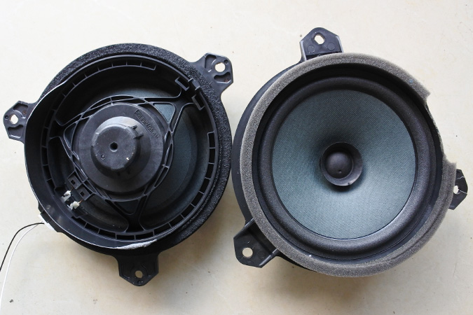 不改怎么行呢？ 车改坊汽车影音连锁丰田威驰改