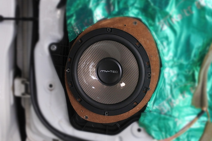 音质大大提升 车改坊汽车影音连锁马自达3改装意