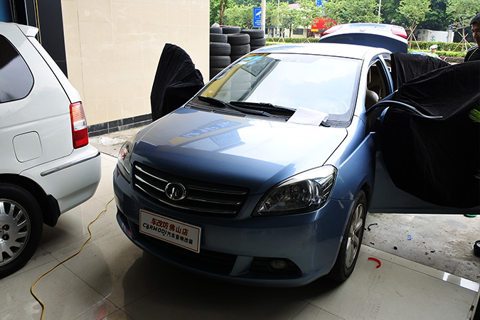 一步一步提升 车改坊汽车影音连锁长城C30改装意