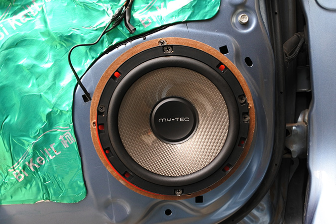 一步一步提升 车改坊汽车影音连锁长城C30改装意