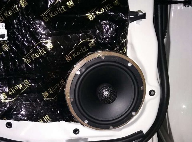 少侠好眼力 车改坊汽车影音连锁斯巴鲁森林人改