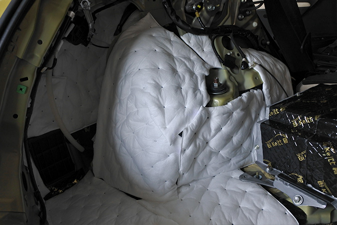 降噪王降低50%噪音 车改坊汽车影音连锁雷克萨斯