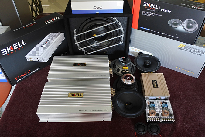 全面升级 车改坊汽车影音连锁丰田皇冠改装ETO