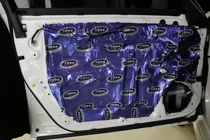 全面升级 车改坊汽车影音连锁丰田皇冠改装ETO