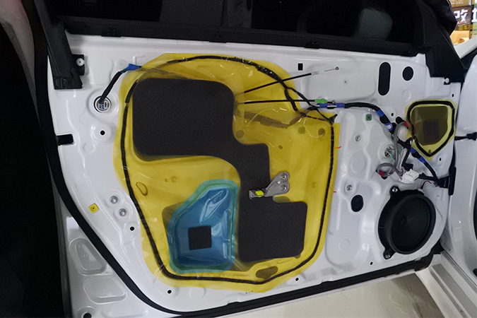 全面升级 车改坊汽车影音连锁丰田皇冠改装ETO