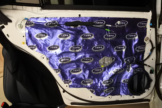 全面升级 车改坊汽车影音连锁丰田皇冠改装ETO