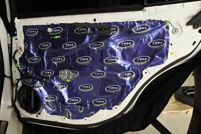 全面升级 车改坊汽车影音连锁丰田皇冠改装ETO