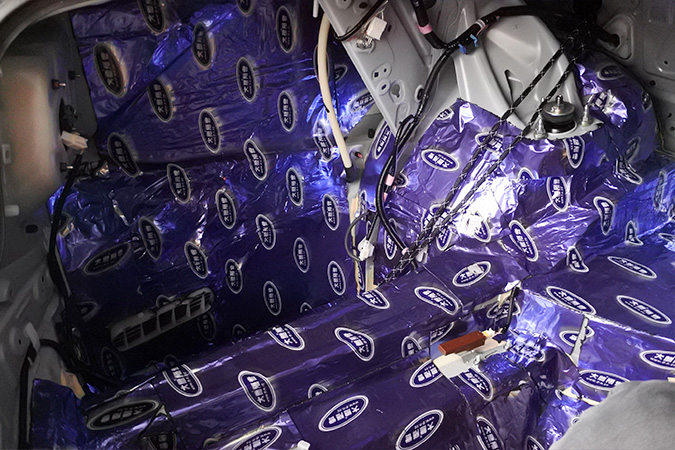 全面升级 车改坊汽车影音连锁丰田皇冠改装ETO